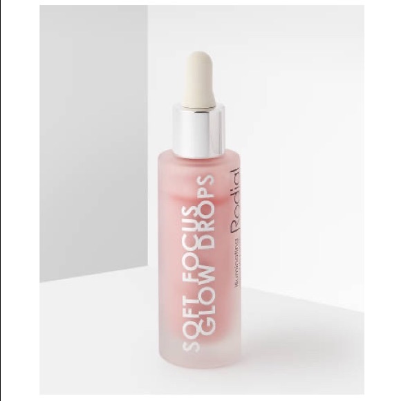 Rodial Soft Focus Glow Drops Illuminating Primer - Picture 4 of 7